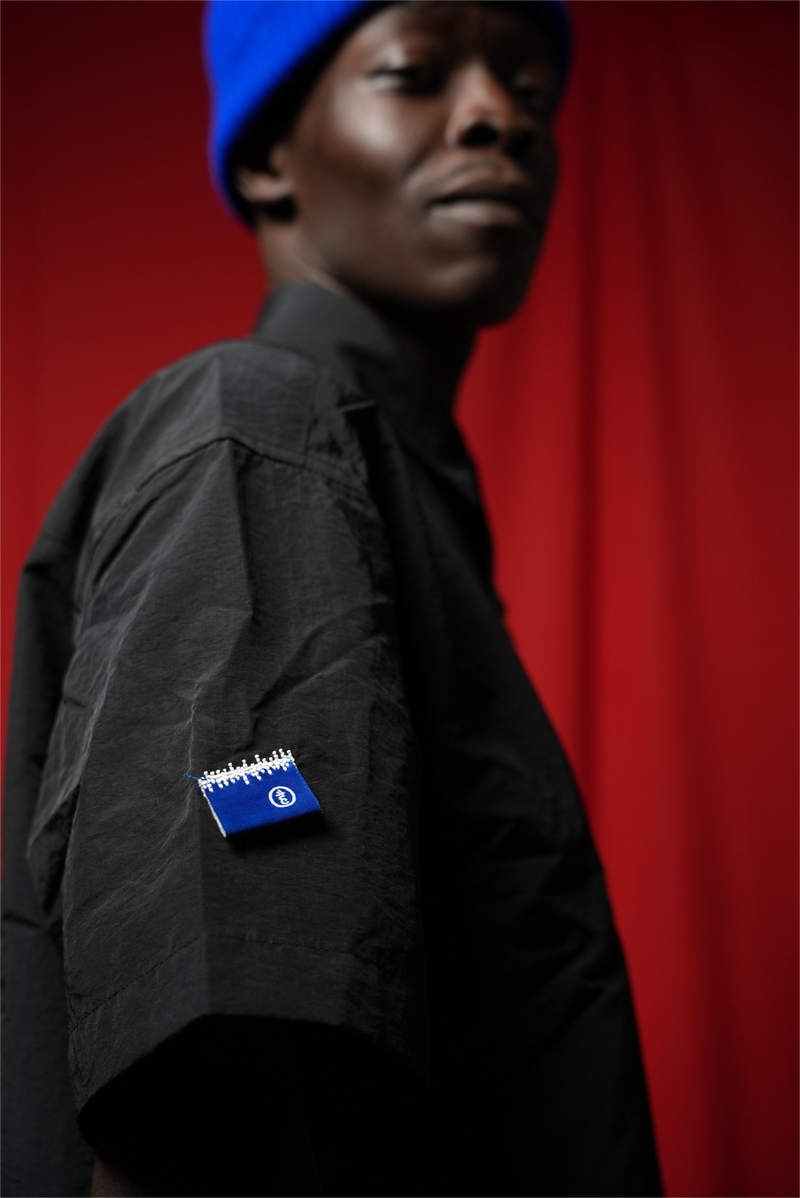 है Label Core Shirt