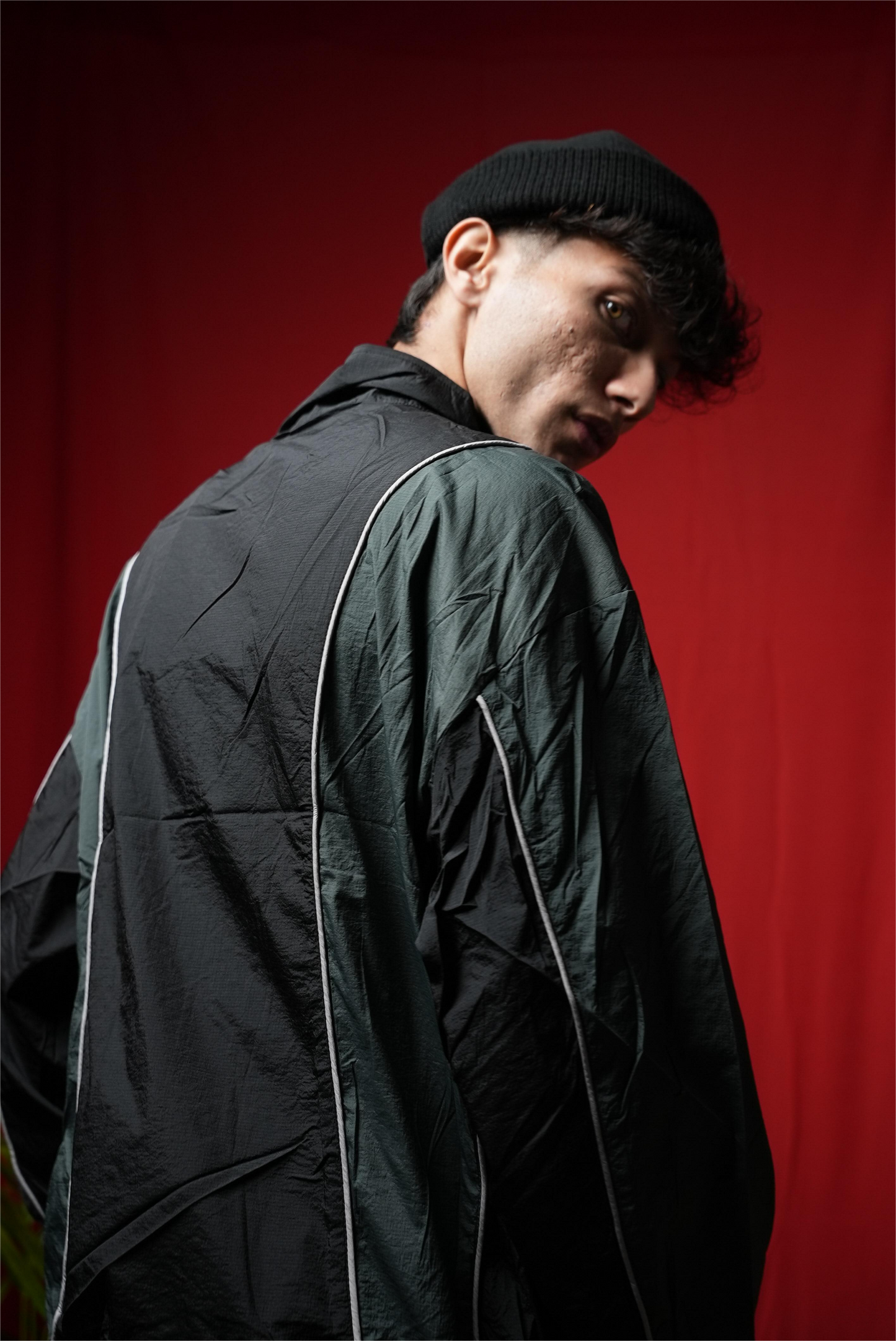 TECHNICAL WINDBREAKER